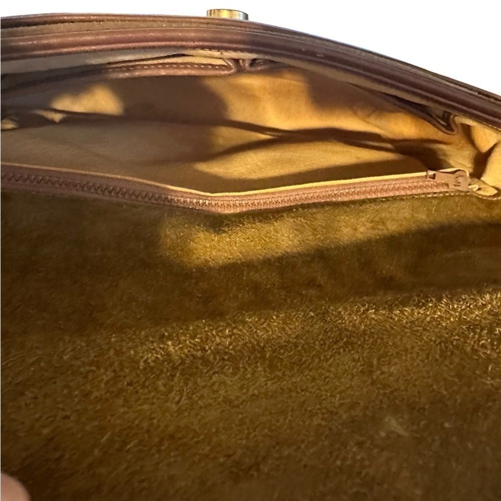Gucci vintage suede shoulder bag - Picture 9 of 10